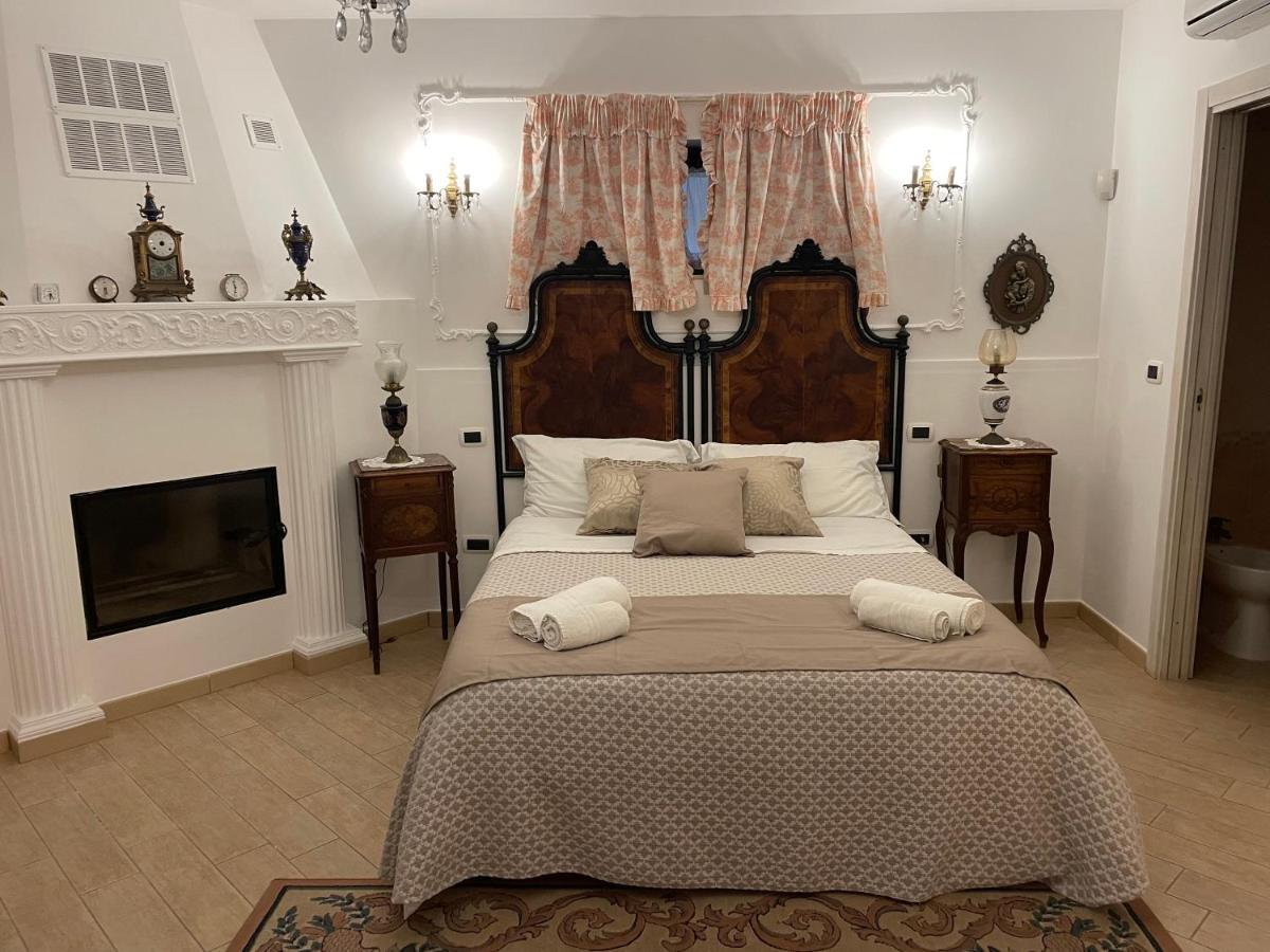 B&B Barletta Acasamia Con Parcheggio Privato Bagian luar foto