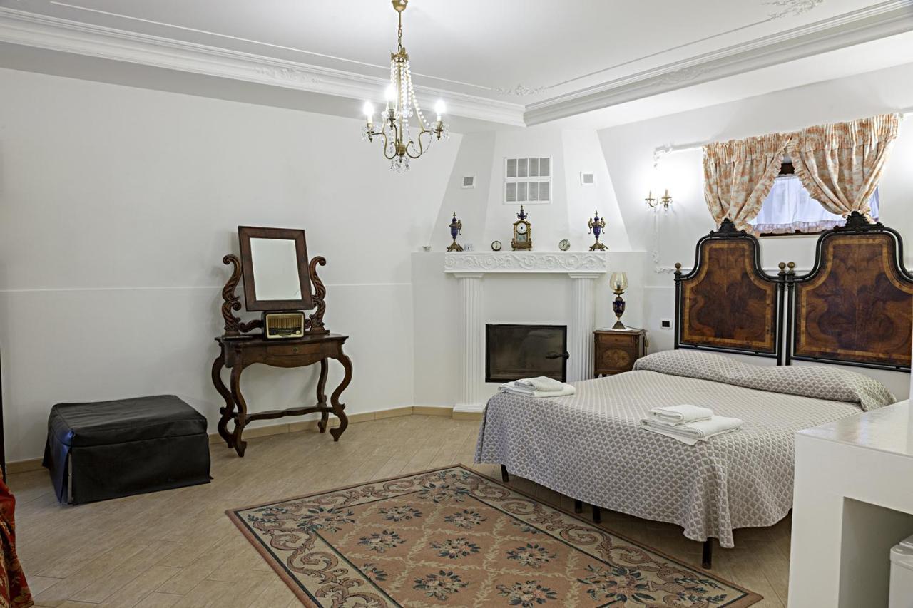 B&B Barletta Acasamia Con Parcheggio Privato Bagian luar foto