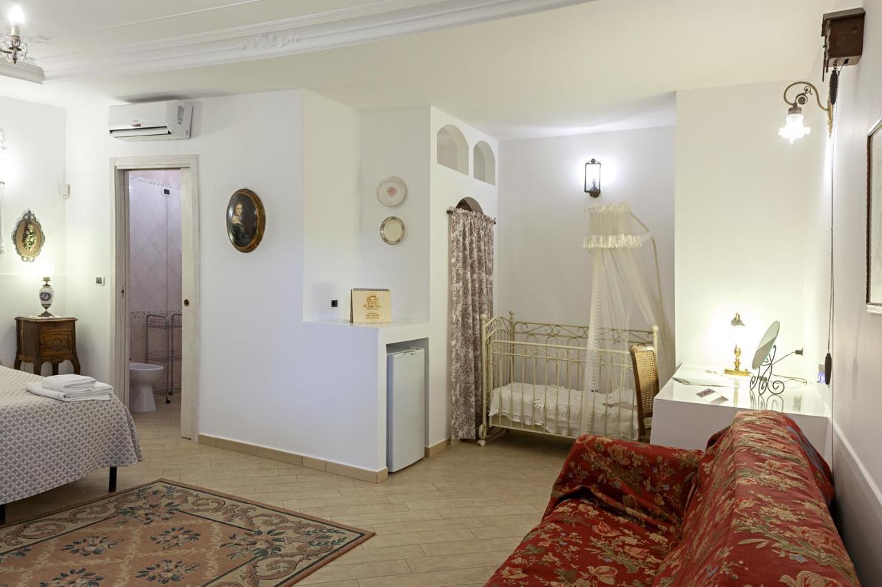 B&B Barletta Acasamia Con Parcheggio Privato Bagian luar foto